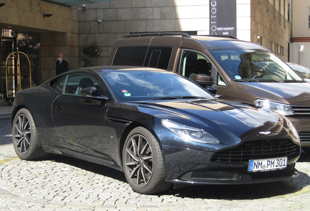 Aston Martin DB11