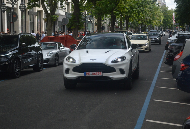 Aston Martin DBX