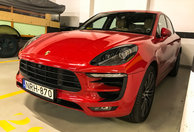 Porsche 95B Macan GTS