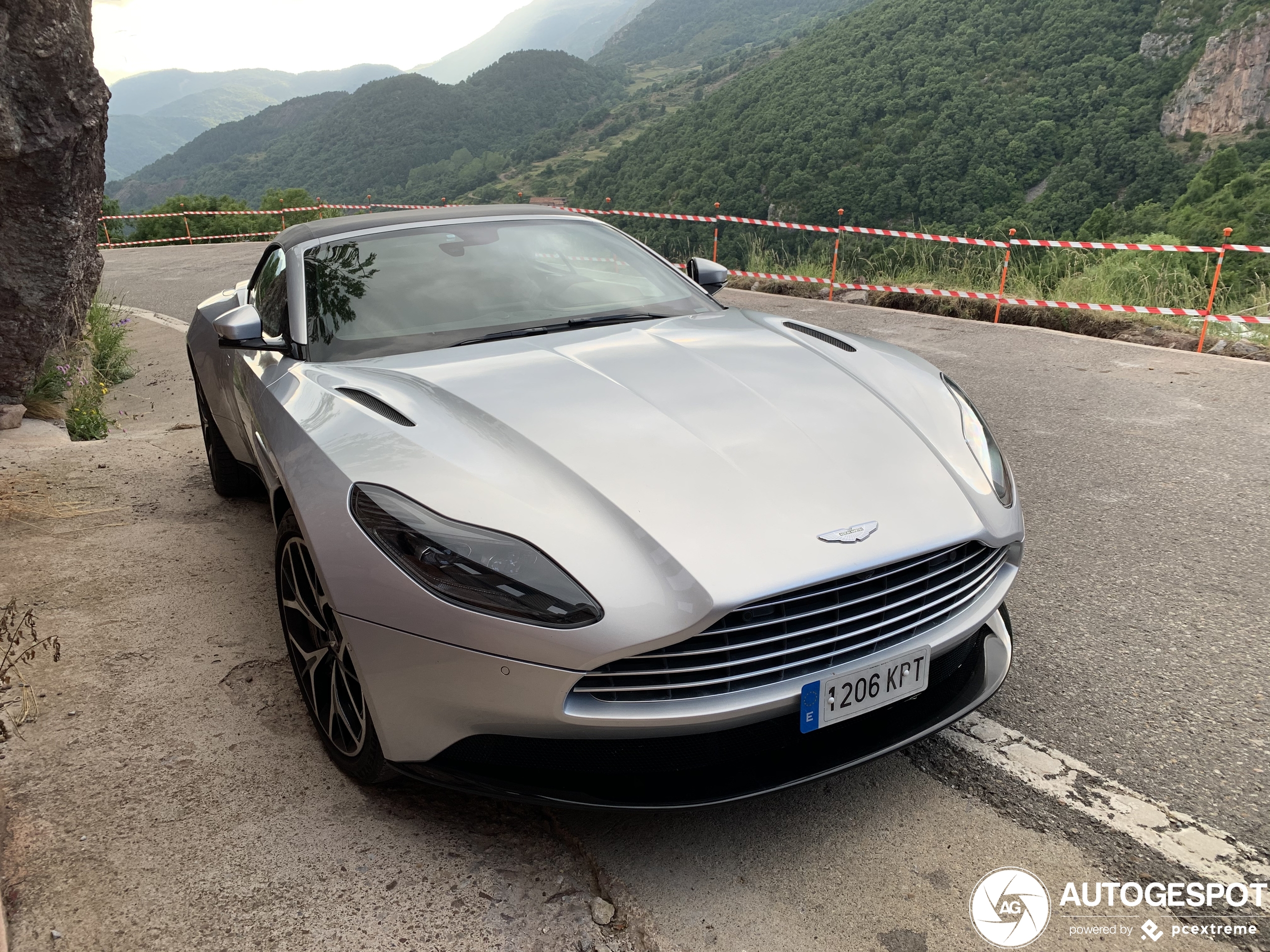 Aston Martin DB11 V8 Volante