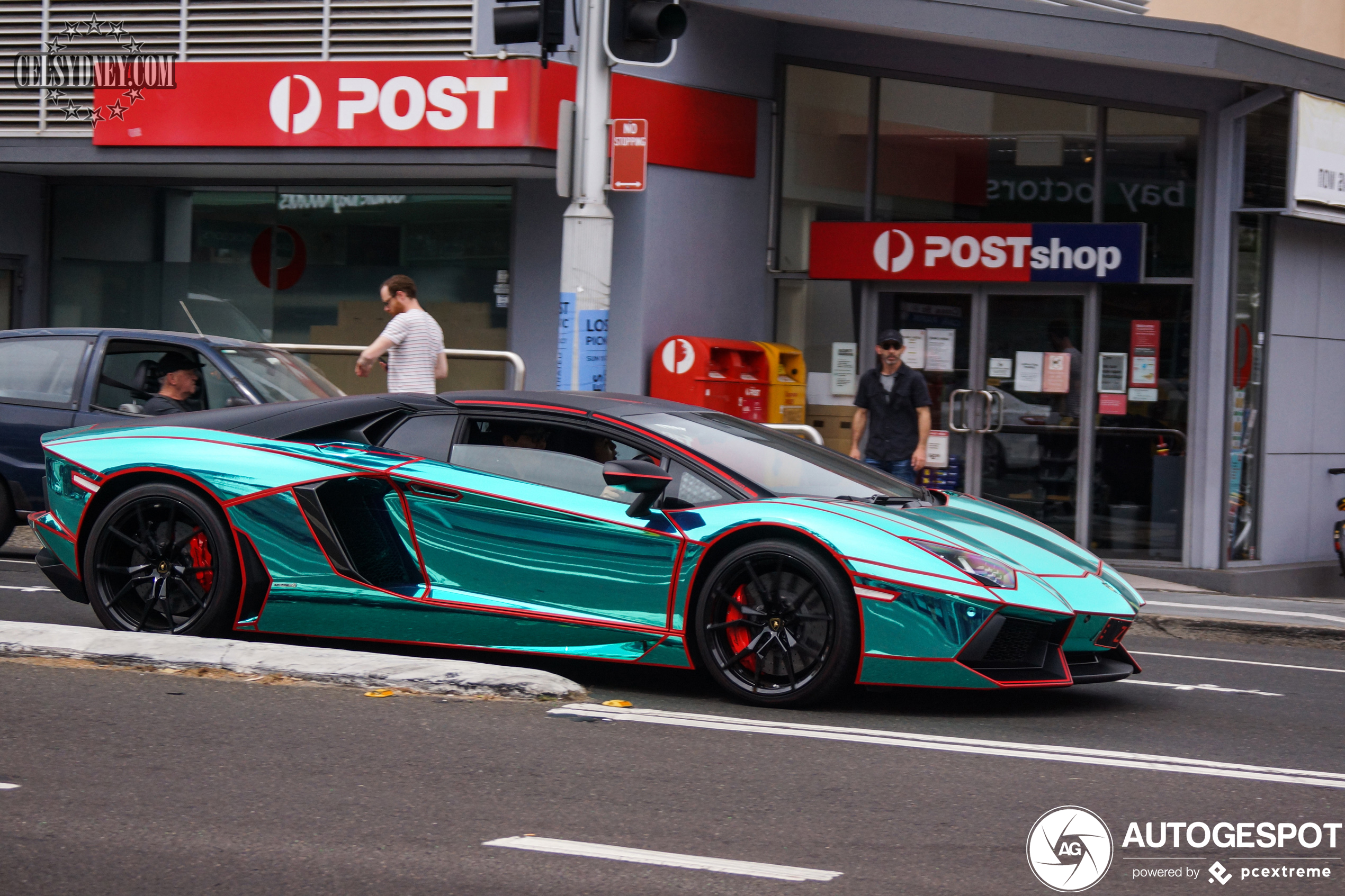 Lamborghini Aventador LP700-4 Roadster Pirelli Edition