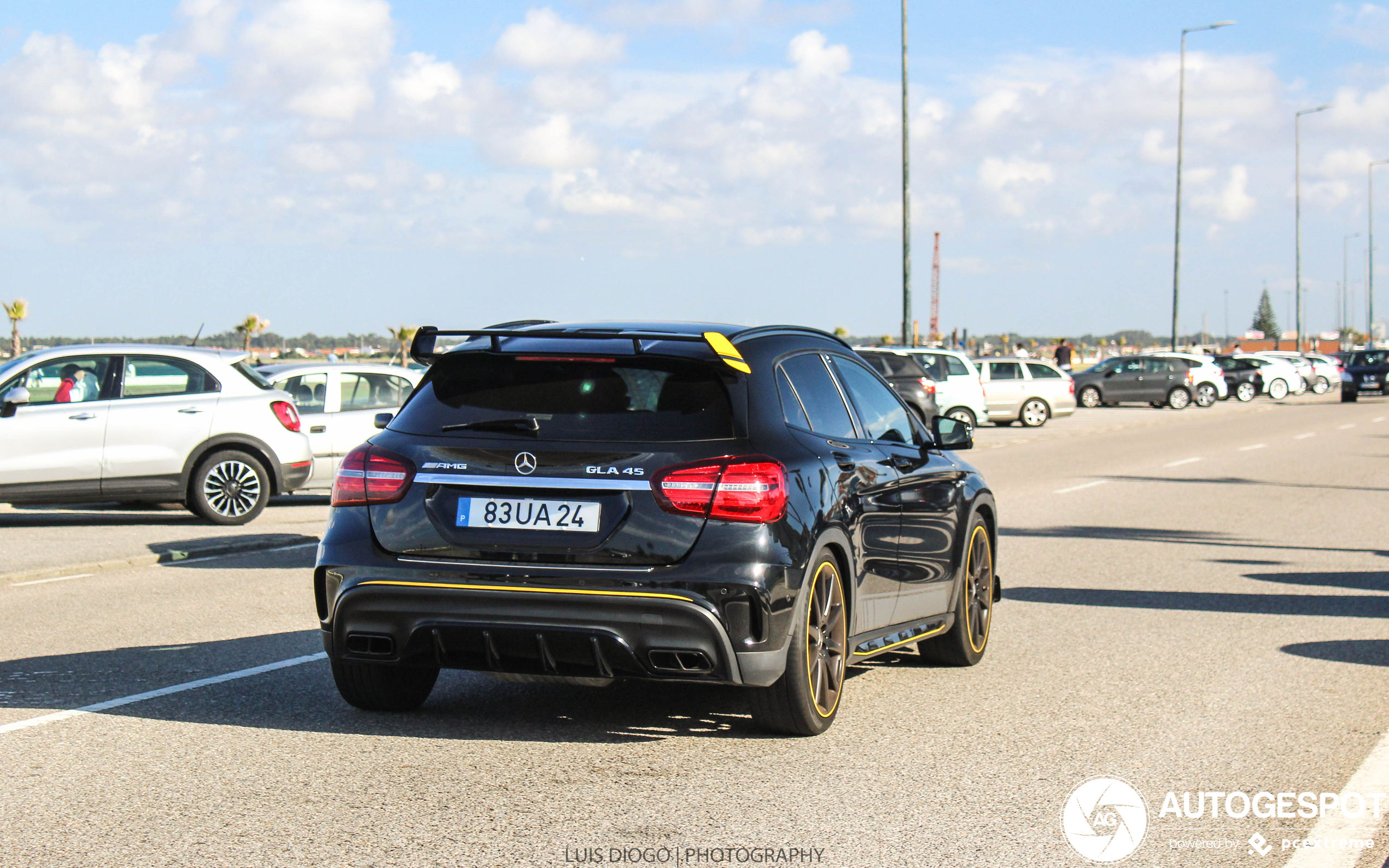 Mercedes-AMG GLA 45 X156 Yellow Night Edition