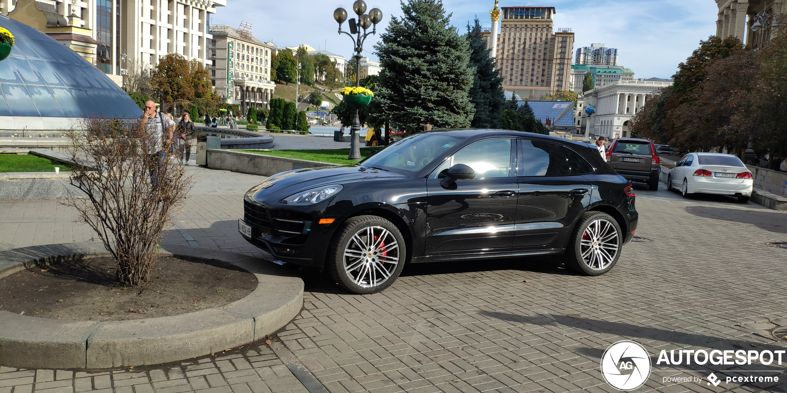 Porsche 95B Macan Turbo