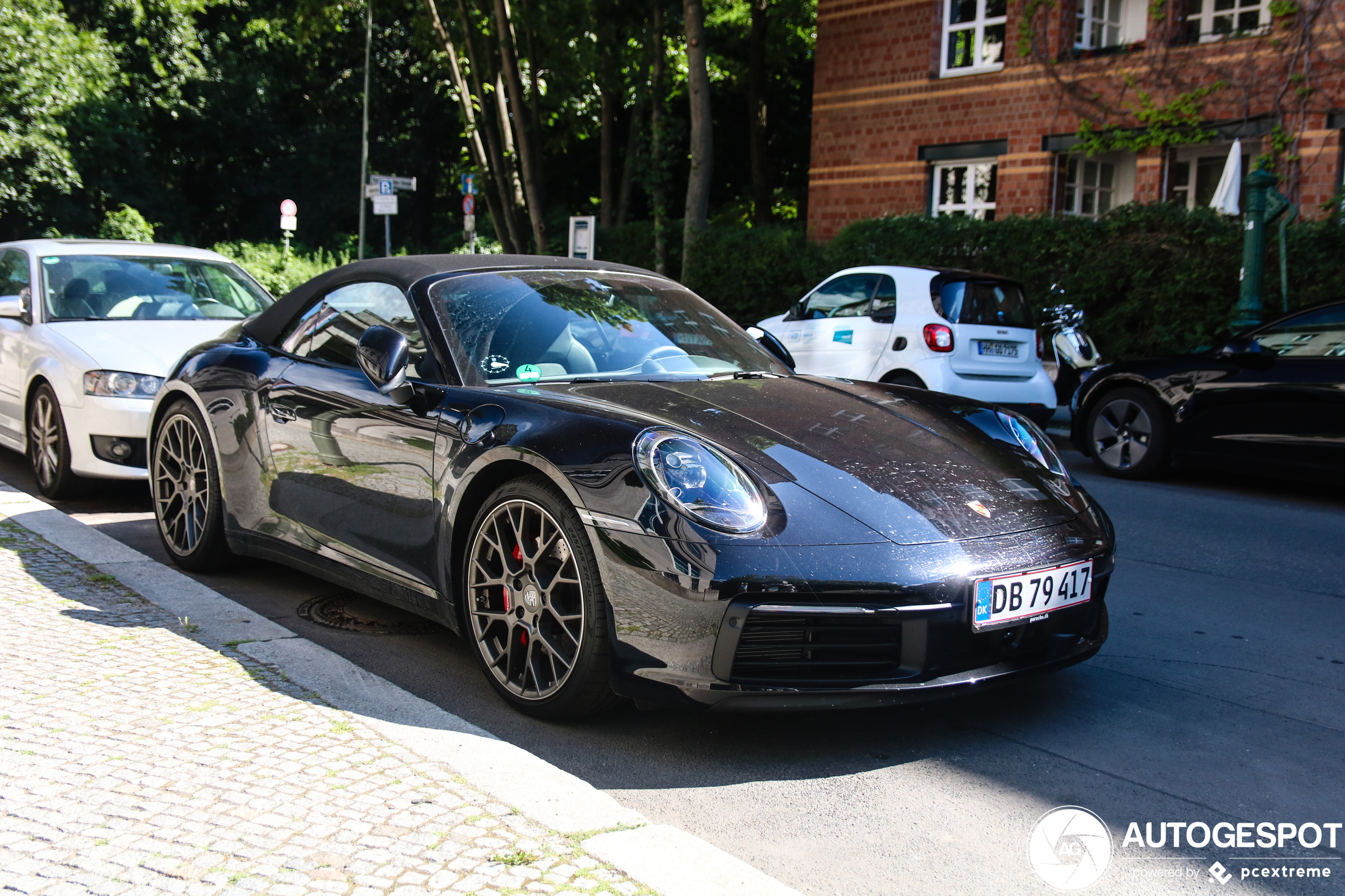 Porsche 992 Carrera 4S Cabriolet