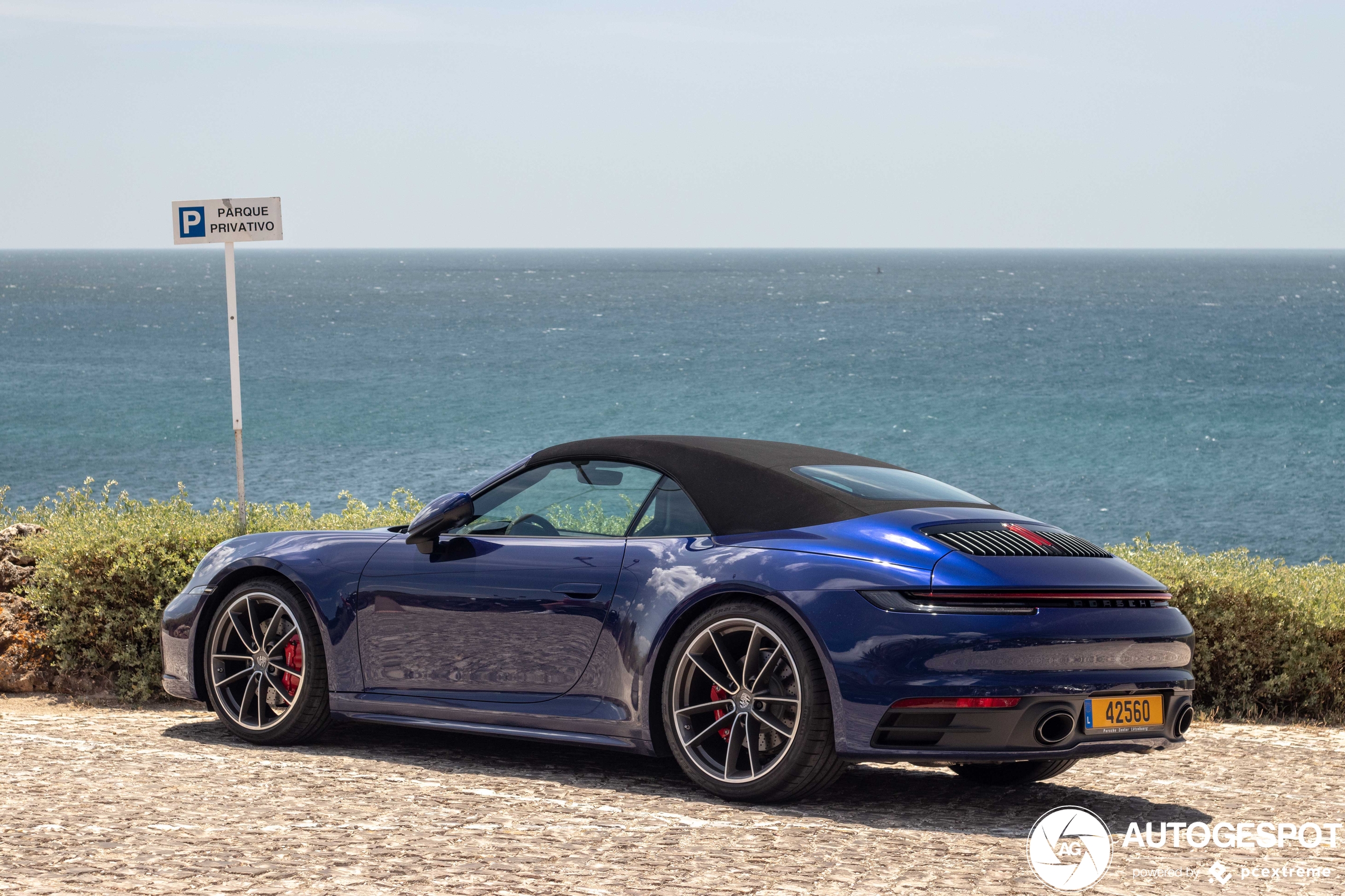 Porsche 992 Carrera 4S Cabriolet