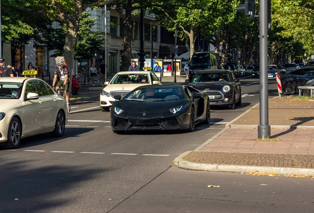 Lamborghini Aventador LP700-4