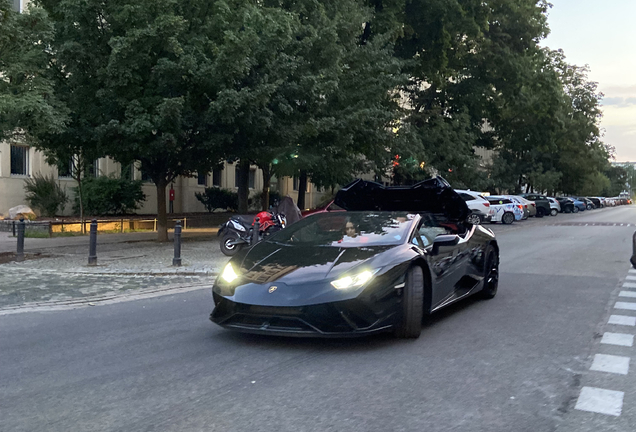 Lamborghini Huracán LP640-4 Performante Spyder