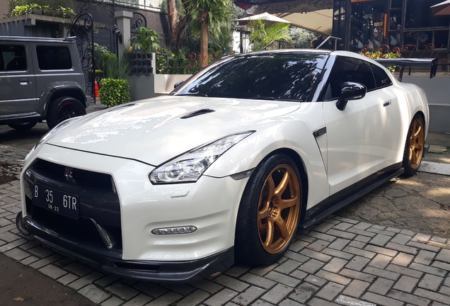 Nissan GT-R 2013