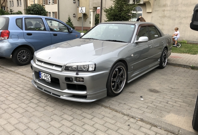 Nissan Skyline R34 Sedan