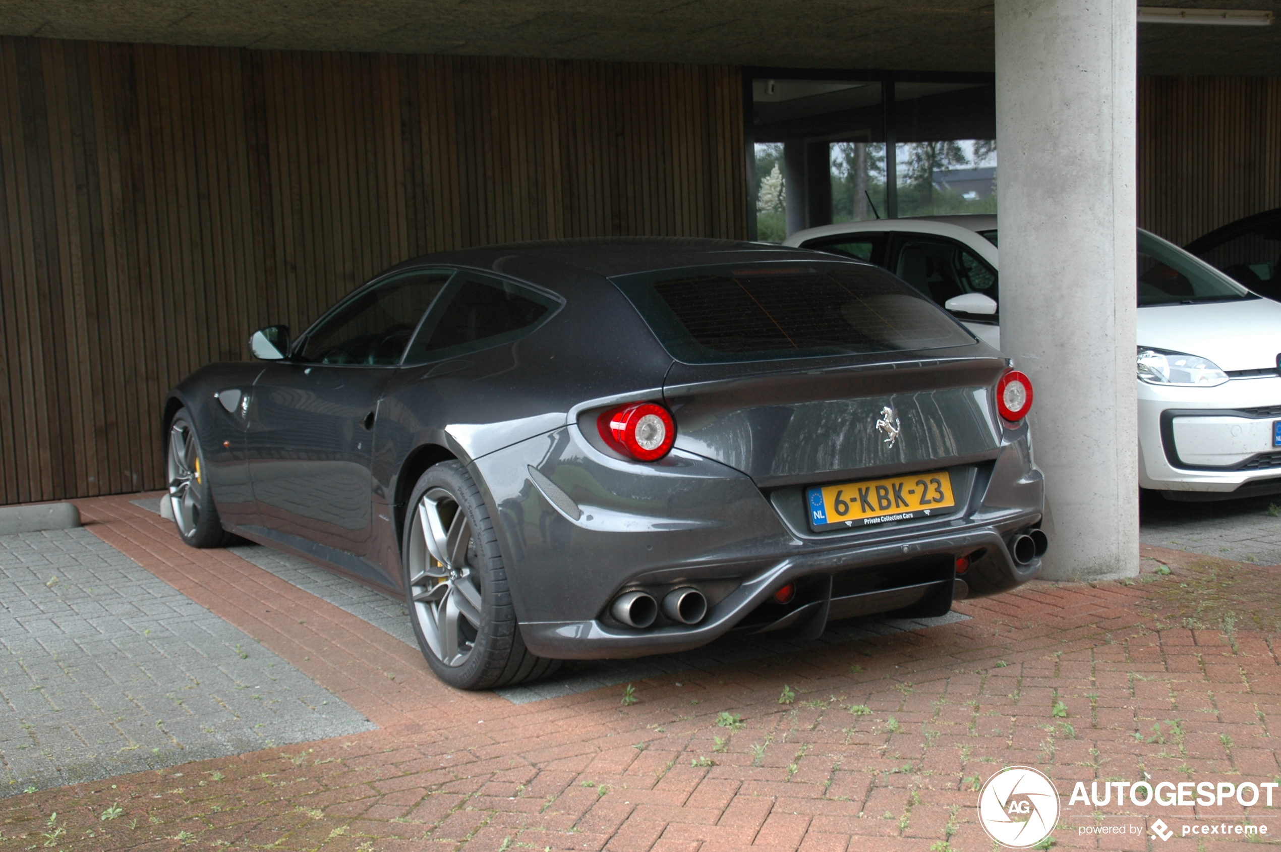 Ferrari FF