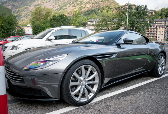 Aston Martin DB11