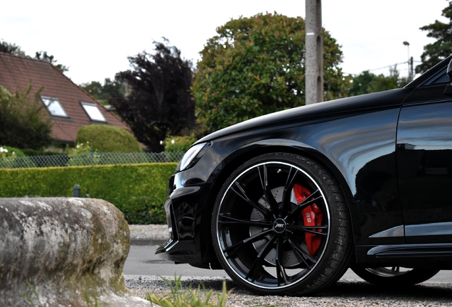 Audi RS4 Avant B9