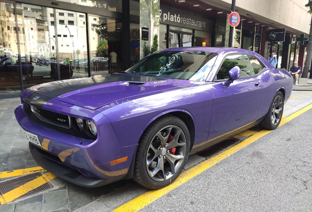 Dodge Challenger SRT-8