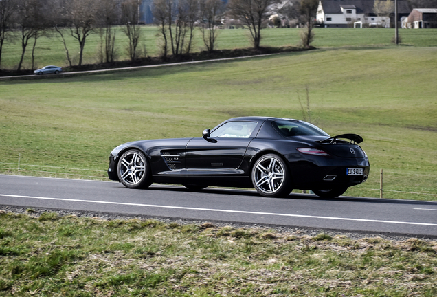 Mercedes-Benz SLS AMG