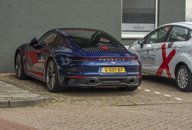 Porsche 992 Carrera 4S