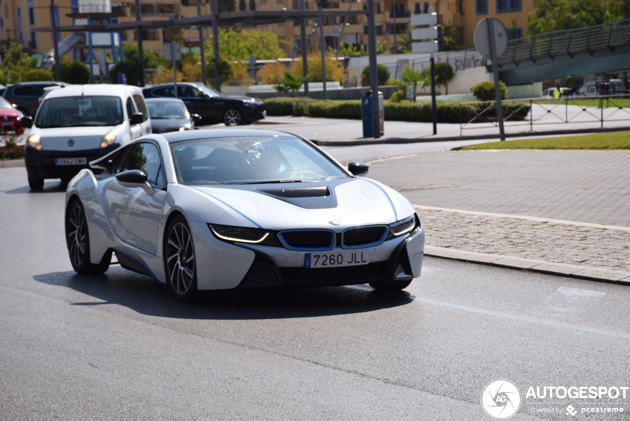 BMW i8