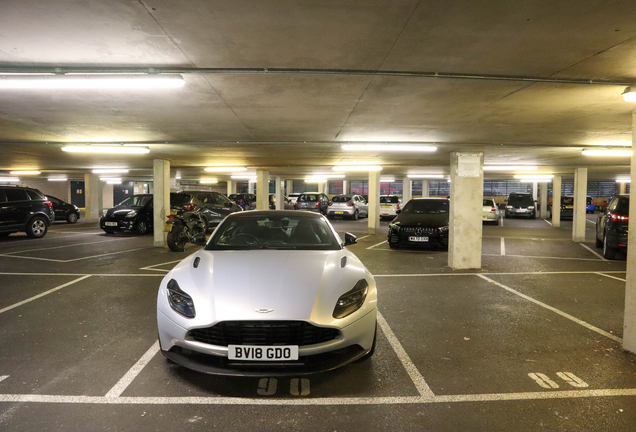 Aston Martin DB11 V8