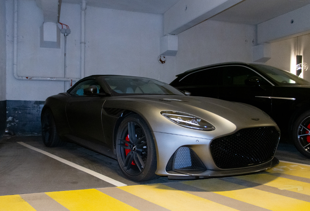 Aston Martin DBS Superleggera Volante