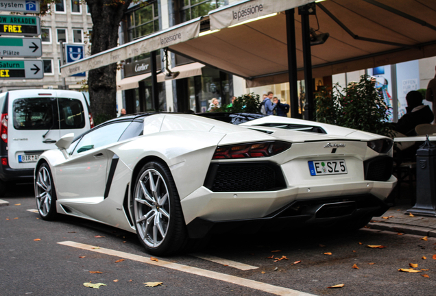 Lamborghini Aventador LP700-4 Roadster