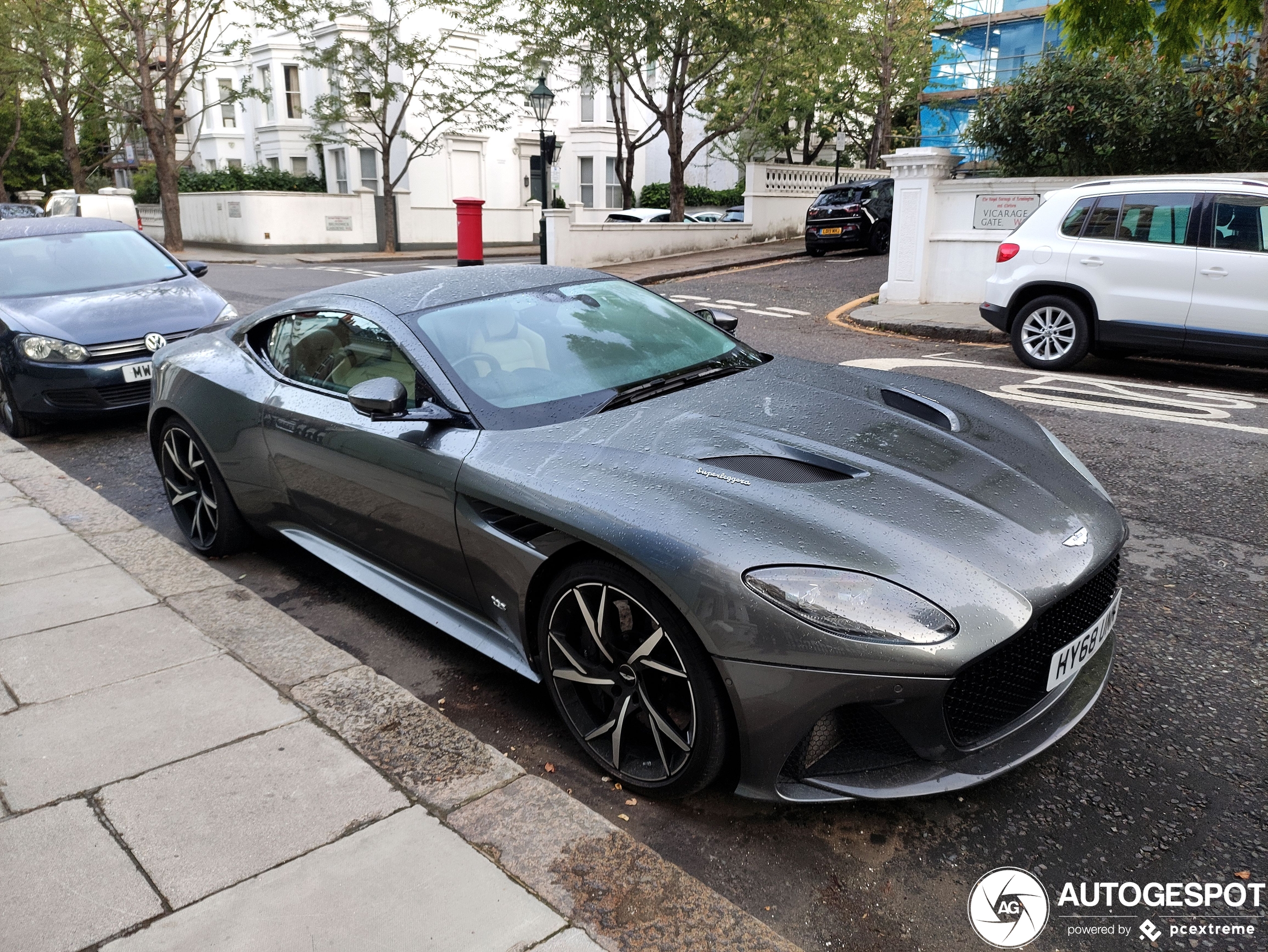 Aston Martin DBS Superleggera