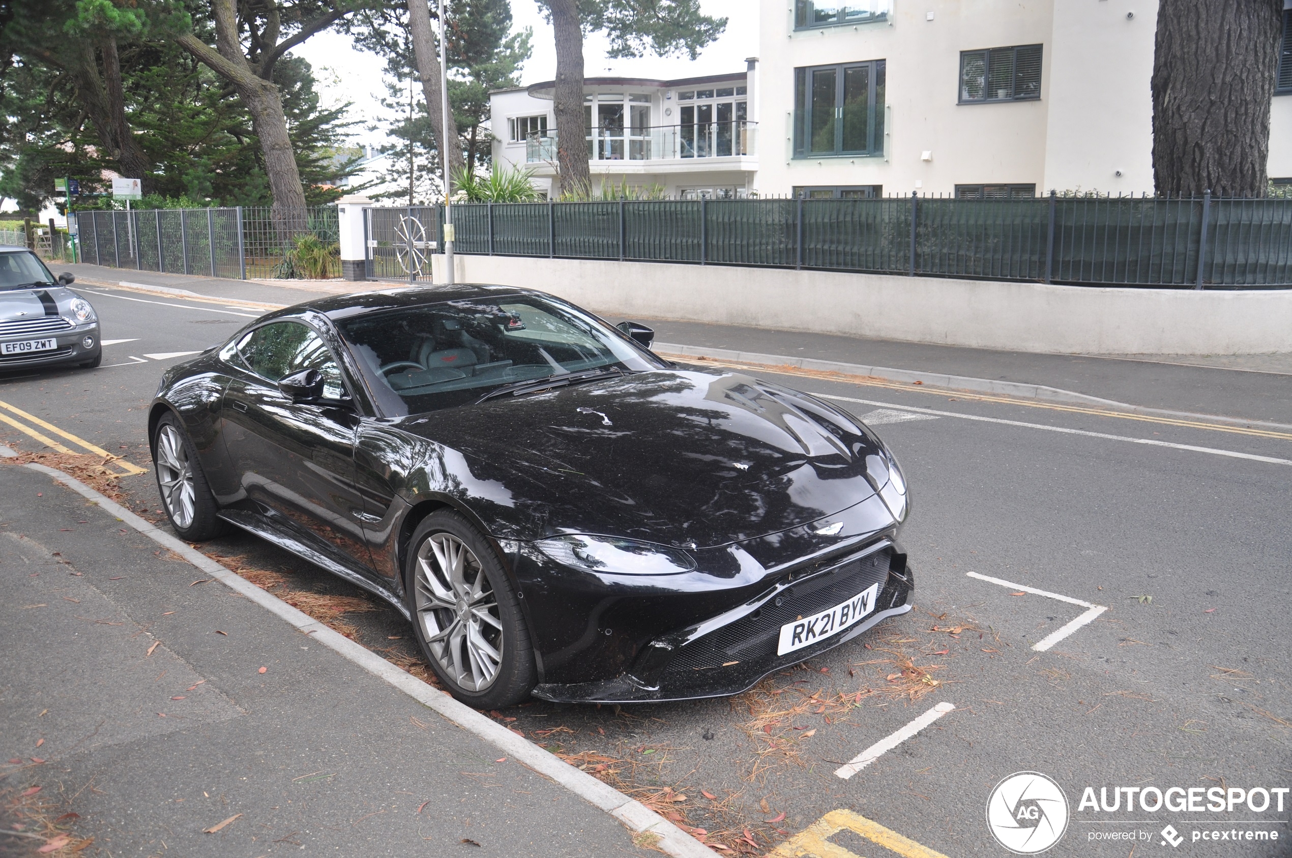 Aston Martin V8 Vantage 2018