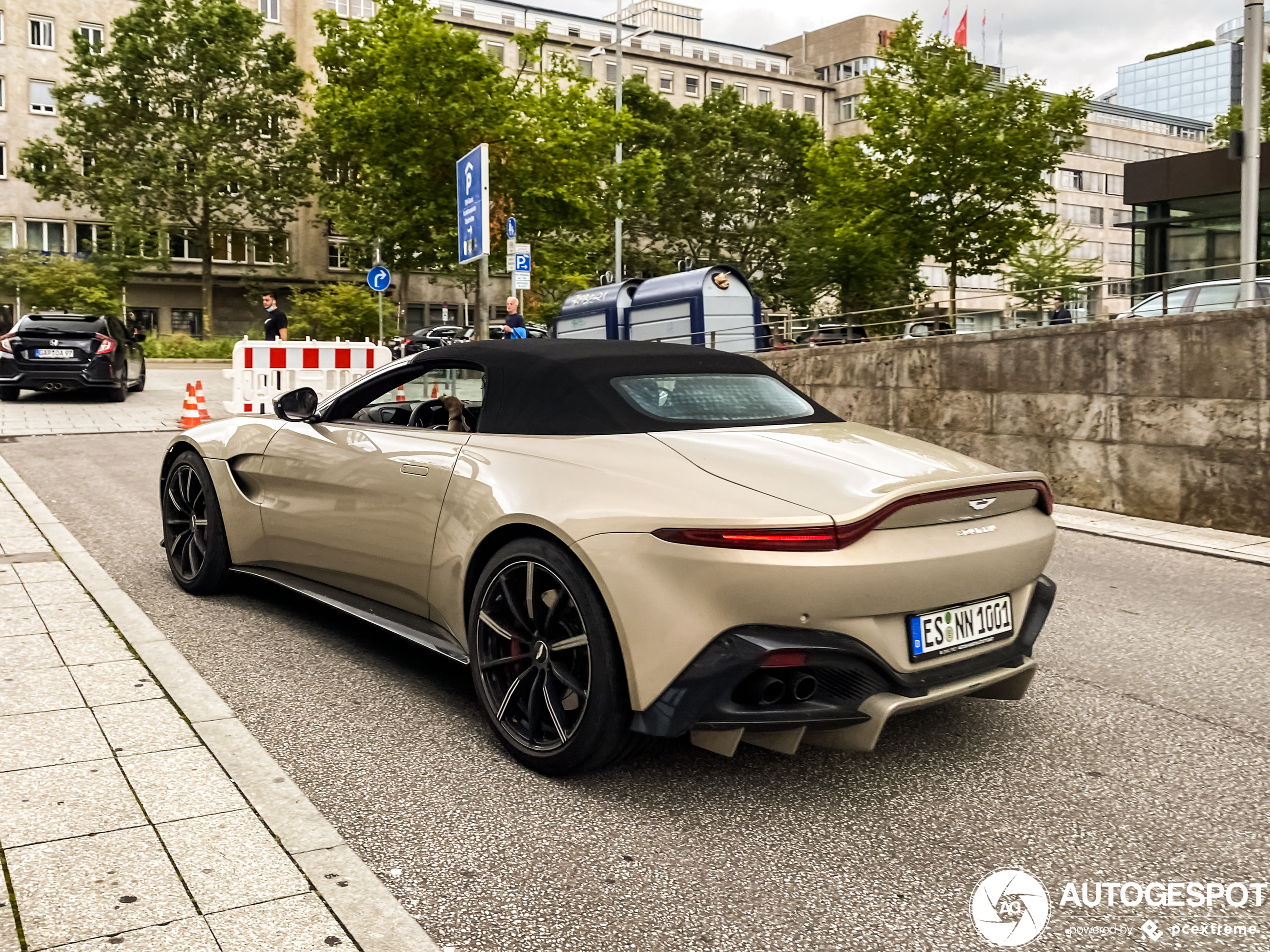 Aston Martin V8 Vantage Roadster 2020