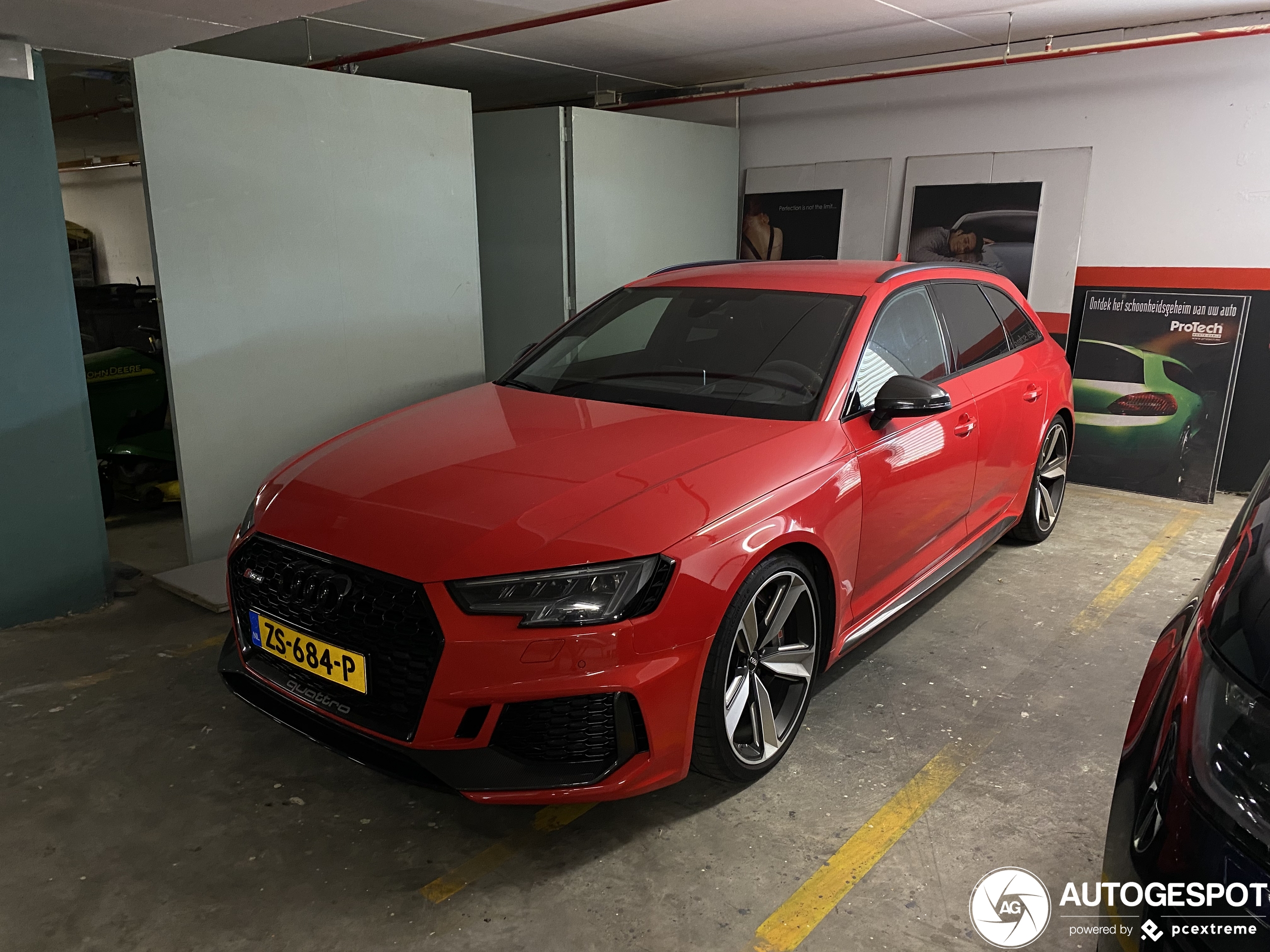 Audi RS4 Avant B9