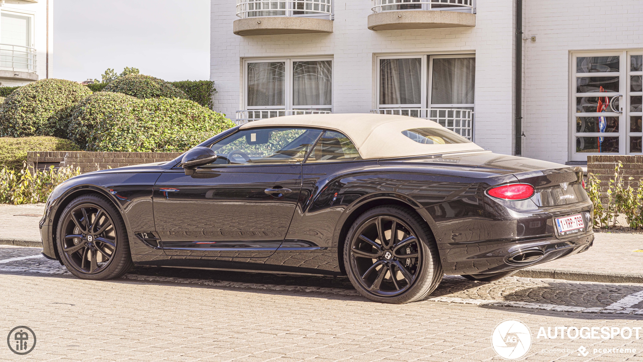 Bentley Continental GTC 2019