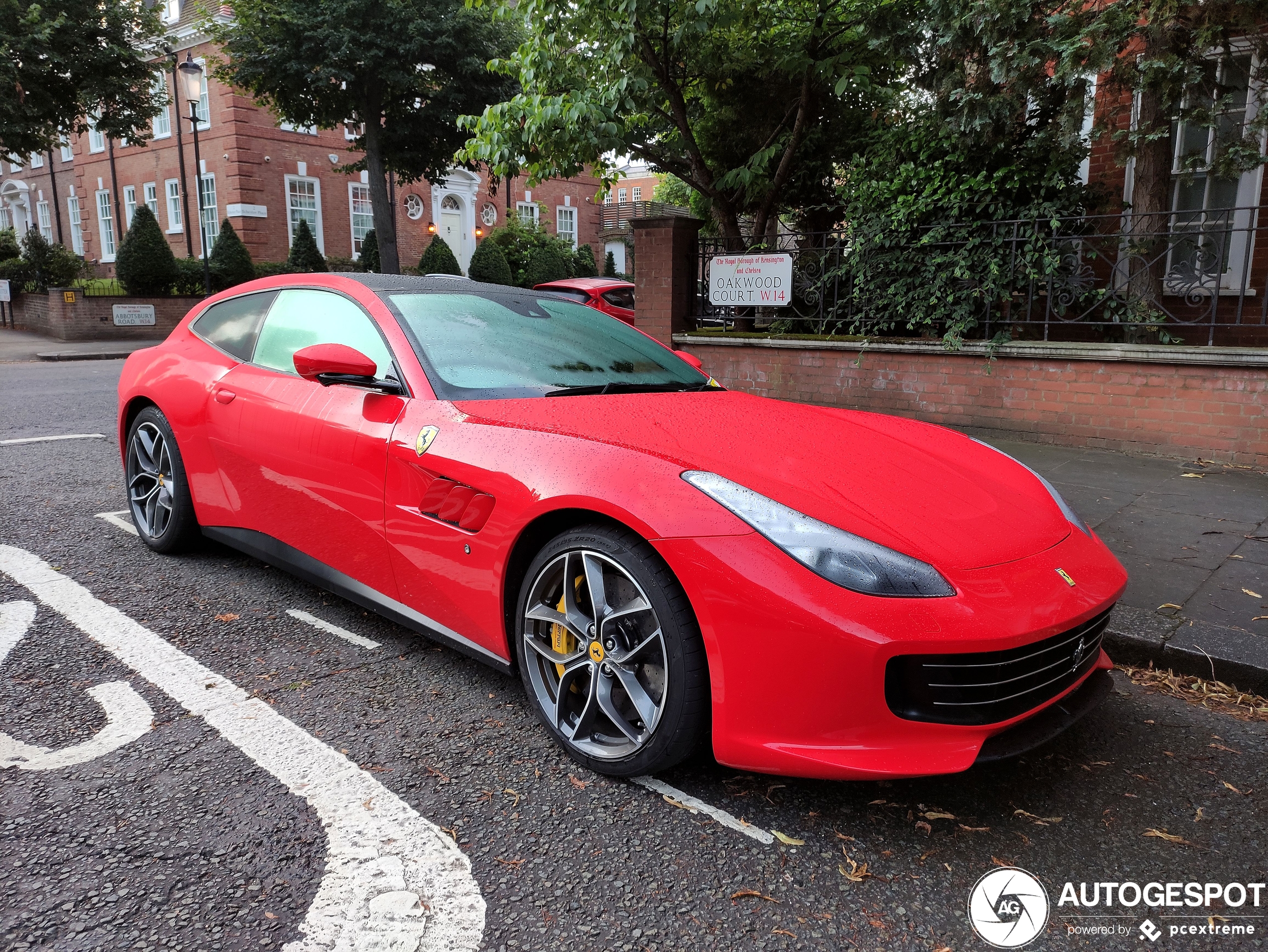 Ferrari GTC4Lusso T