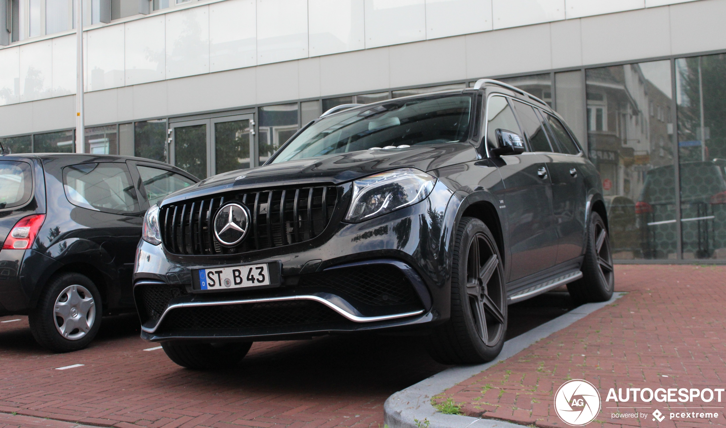 Mercedes-AMG GLS 63 X166