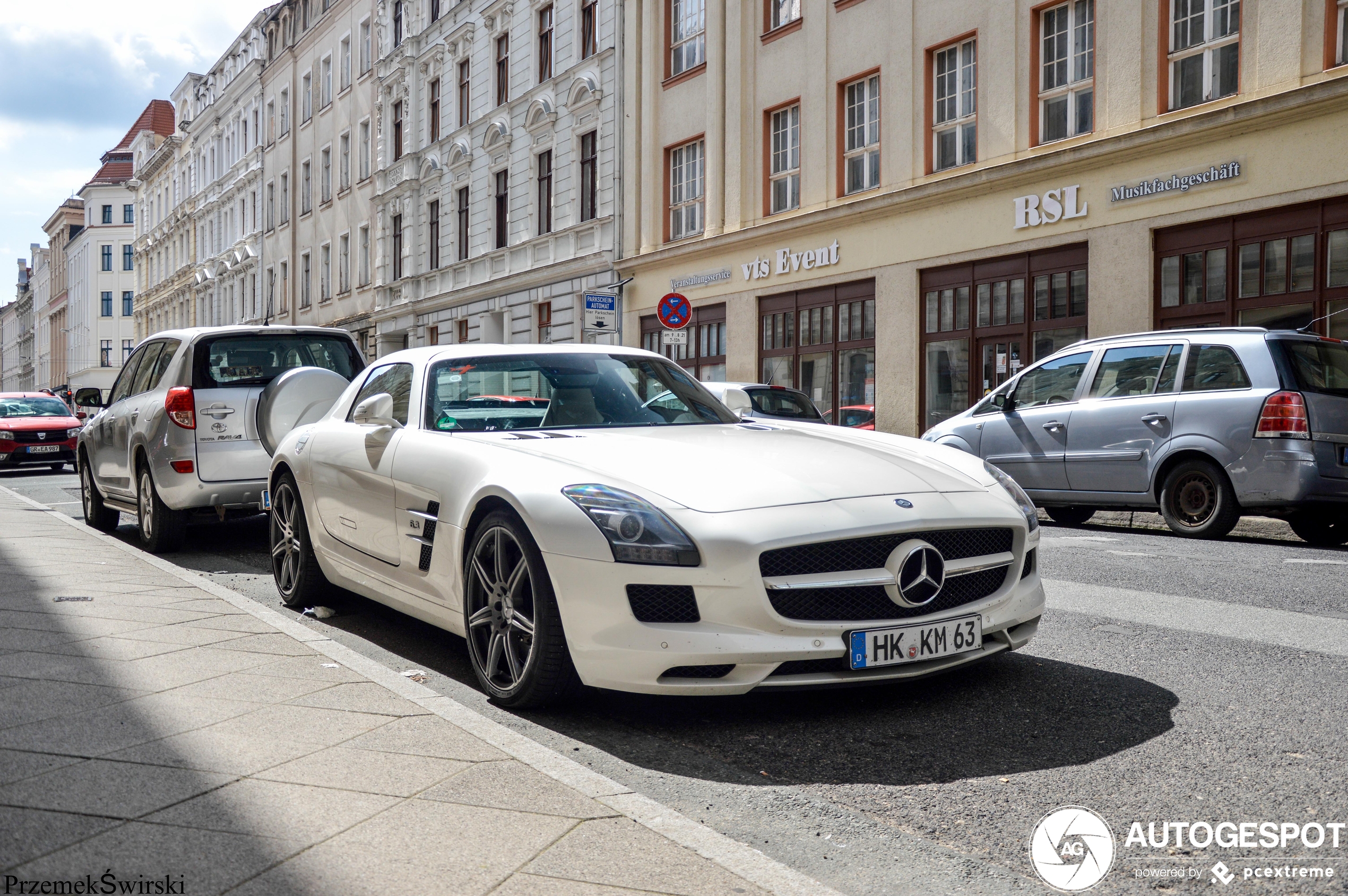 Mercedes-Benz SLS AMG