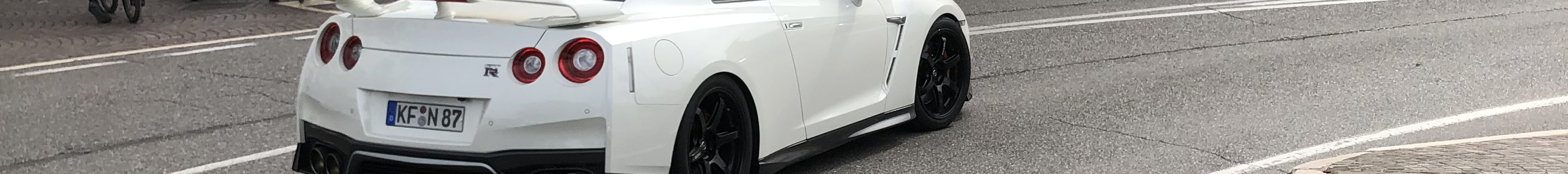 Nissan GT-R 2017