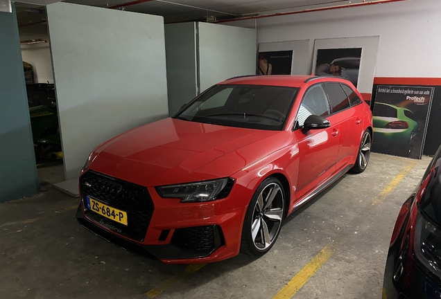 Audi RS4 Avant B9