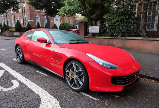 Ferrari GTC4Lusso T