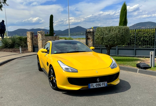 Ferrari GTC4Lusso T