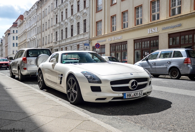 Mercedes-Benz SLS AMG