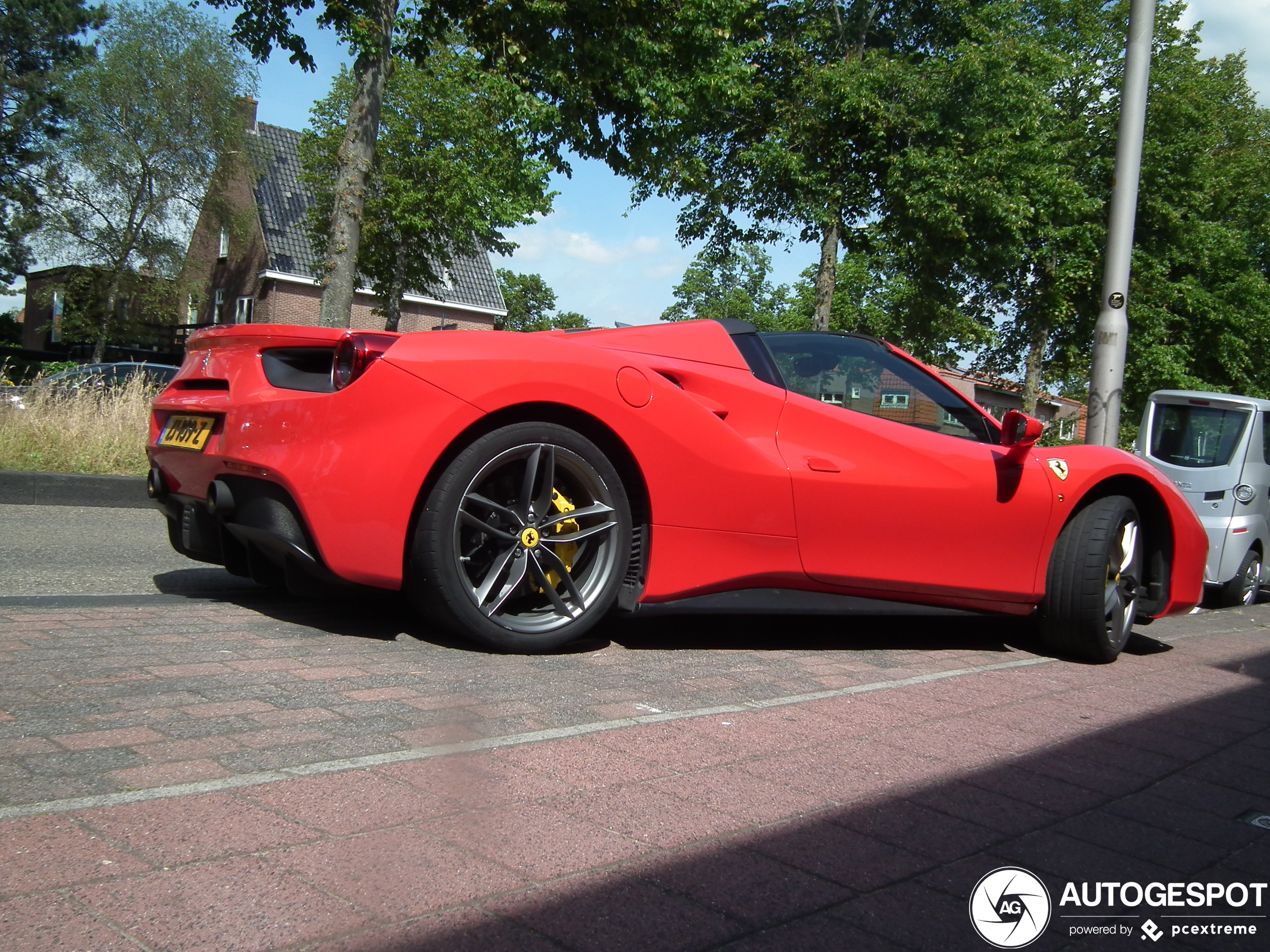 Ferrari 488 Spider