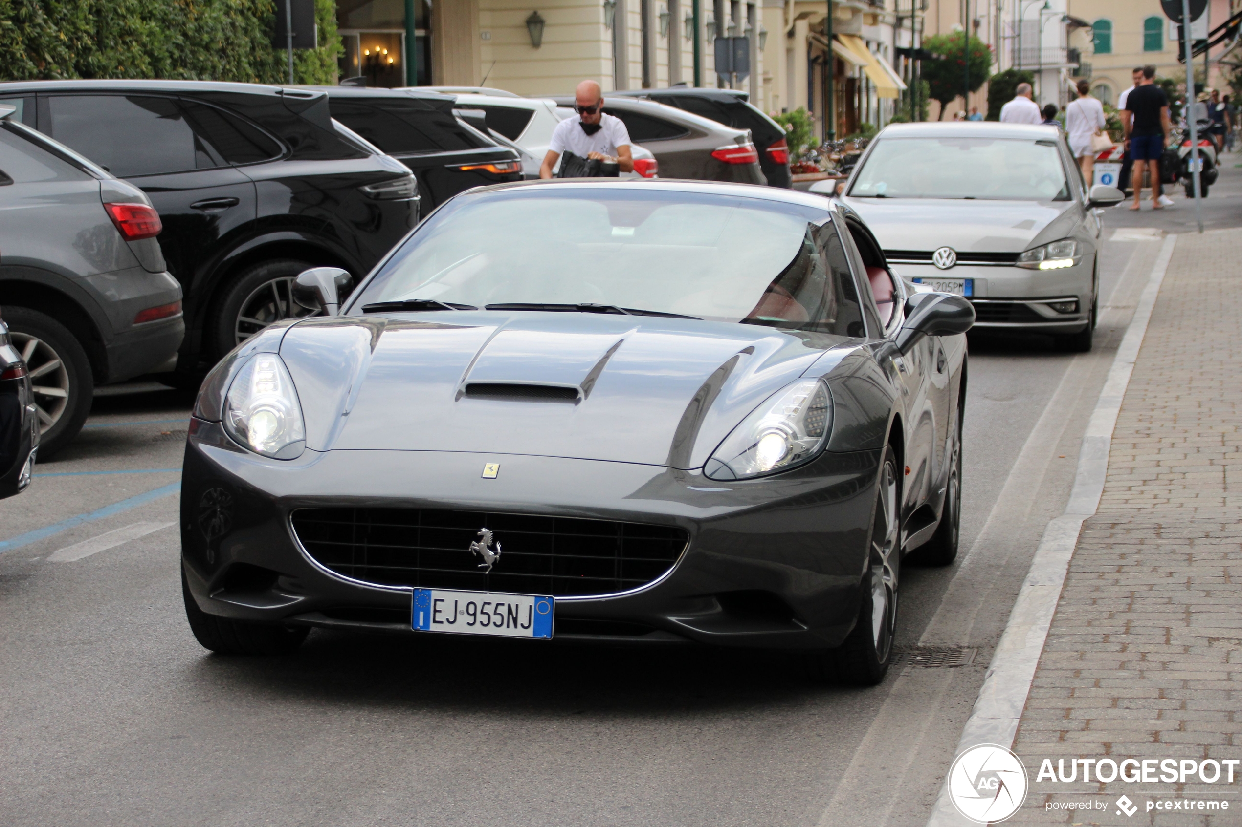 Ferrari California