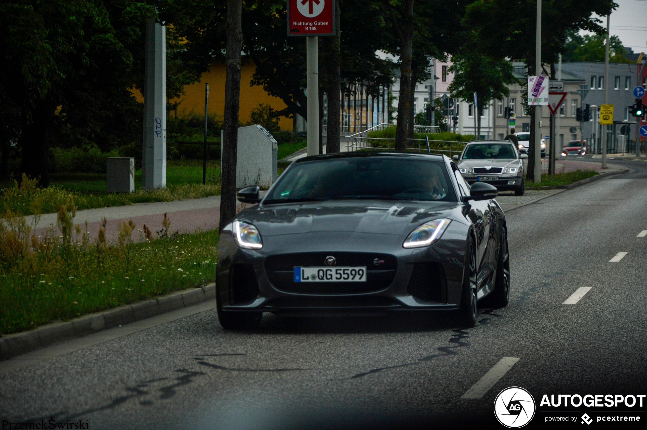 Jaguar F-TYPE SVR Coupé