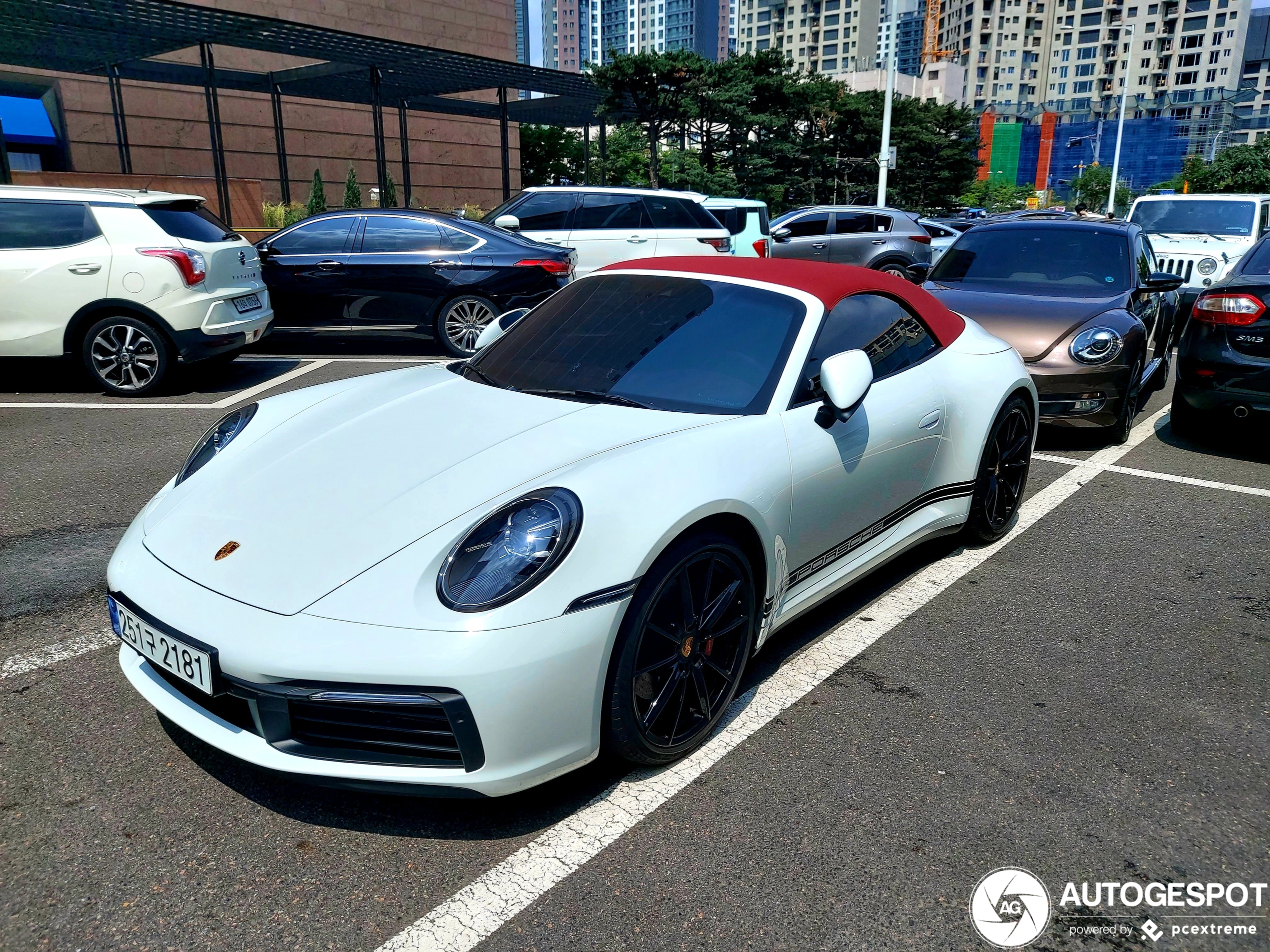 Porsche 992 Carrera 4S Cabriolet