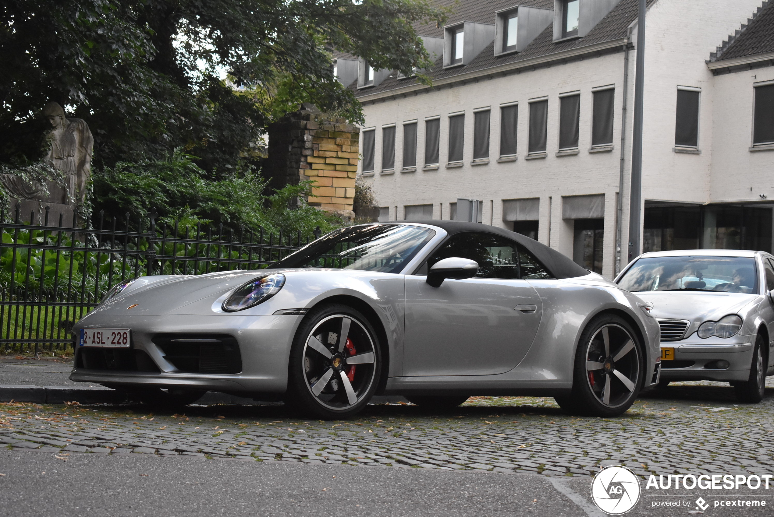 Porsche 992 Carrera 4S Cabriolet