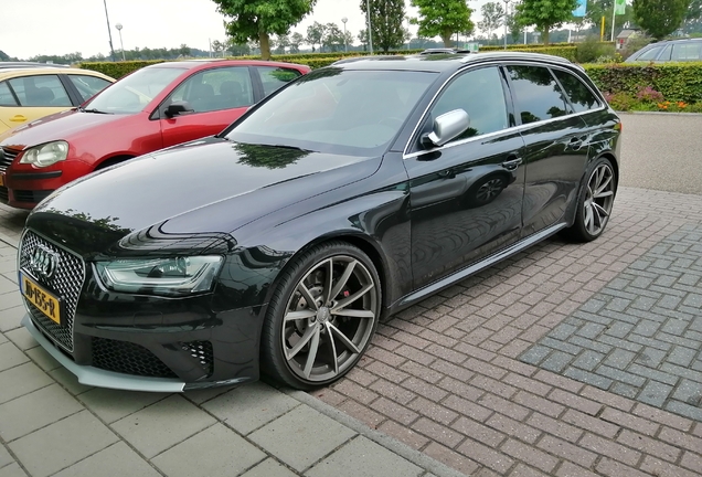 Audi RS4 Avant B8