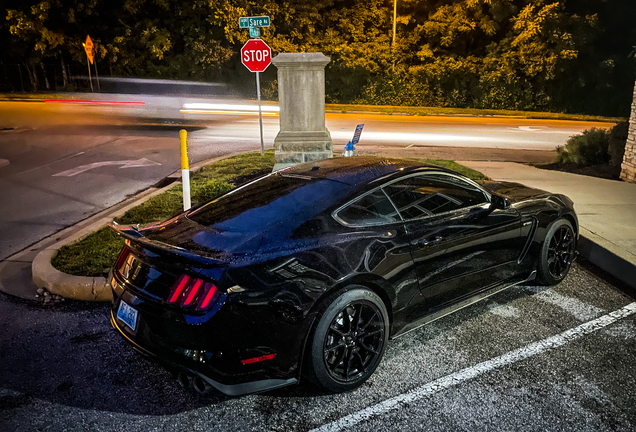 Ford Mustang Shelby GT350 2015