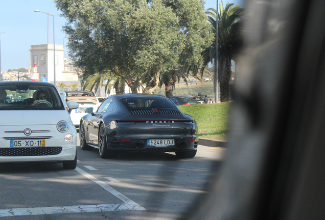 Porsche 992 Carrera 4S