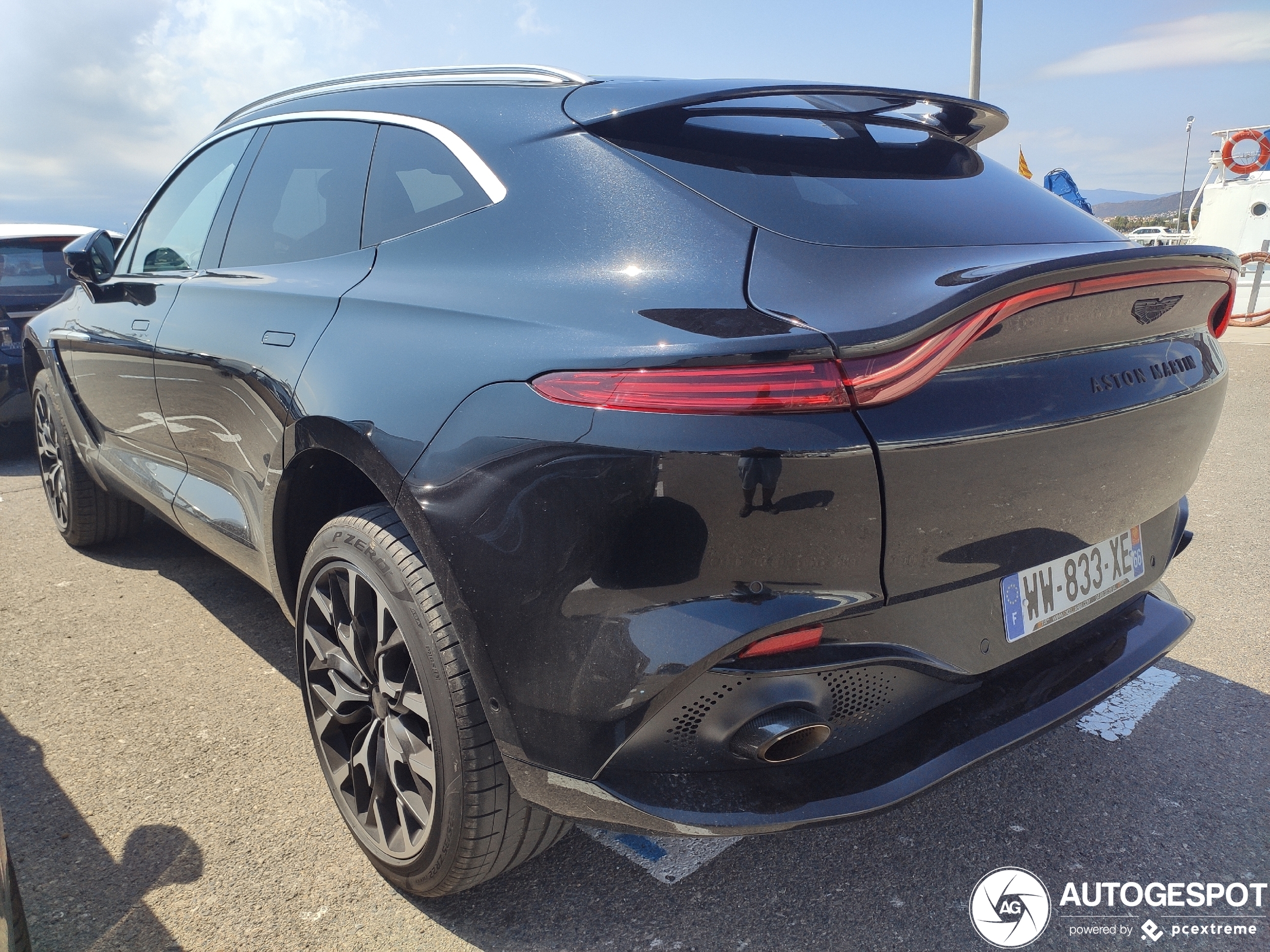 Aston Martin DBX