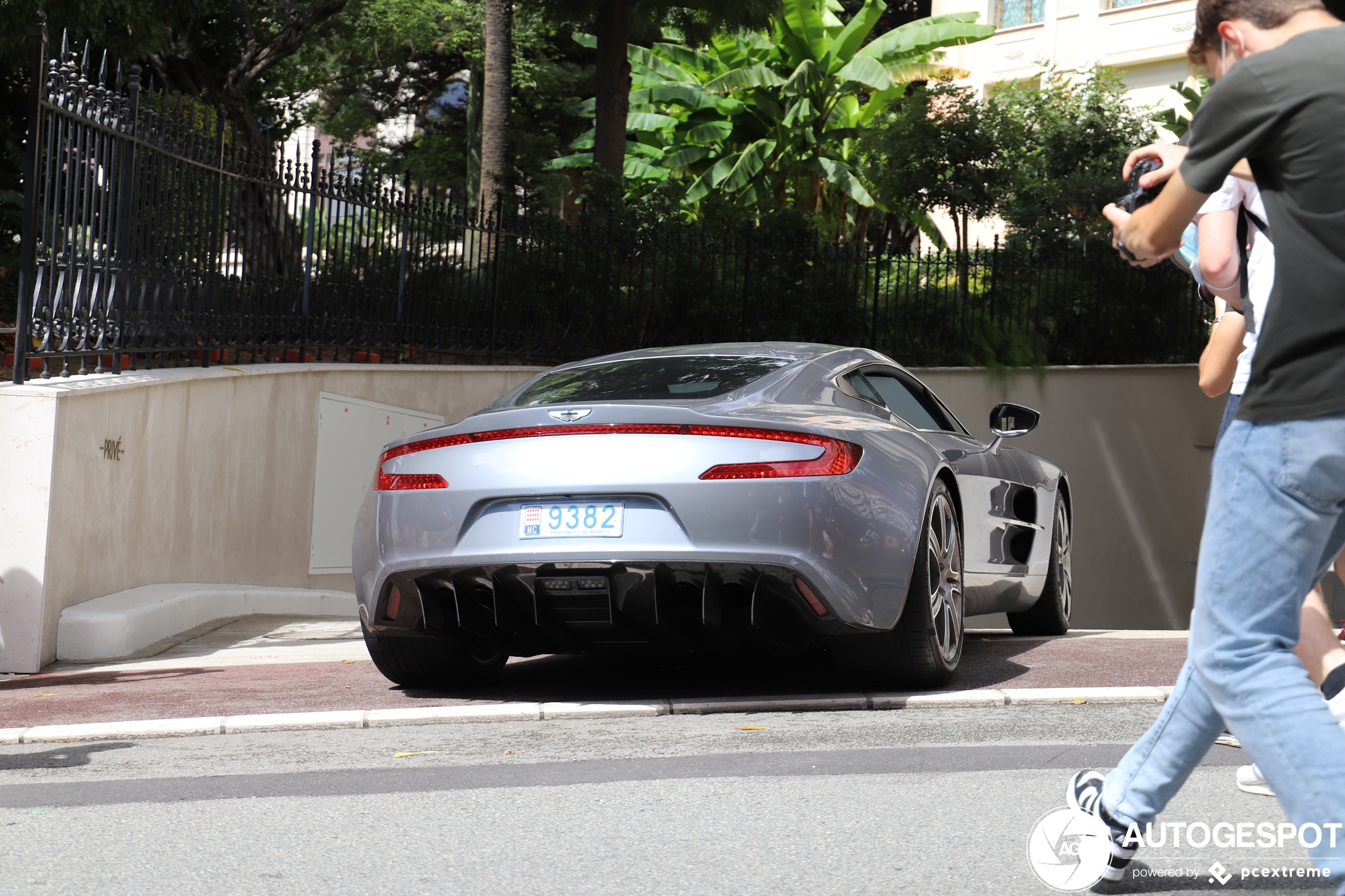 Spotters gaan los op Aston Martin One-77