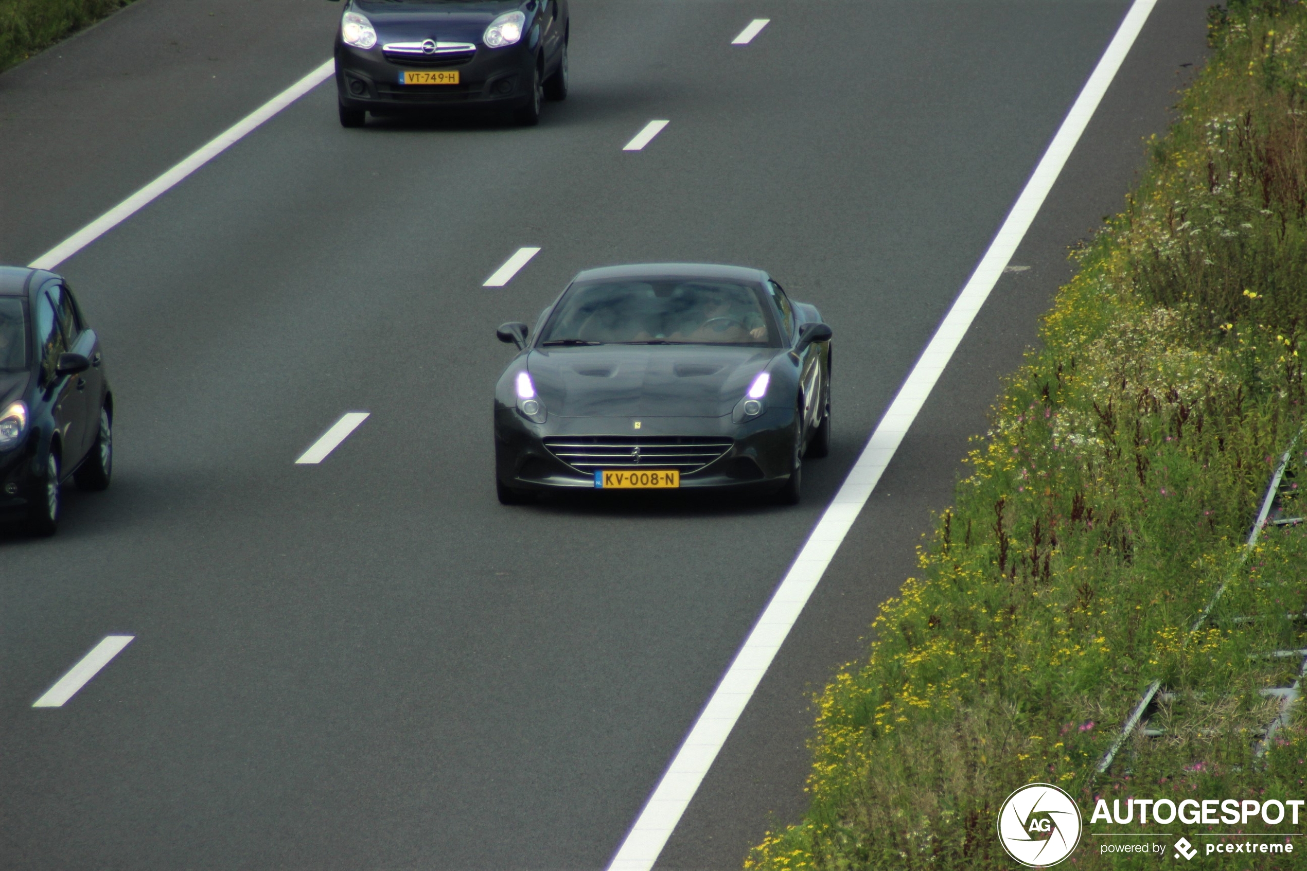 Ferrari California T