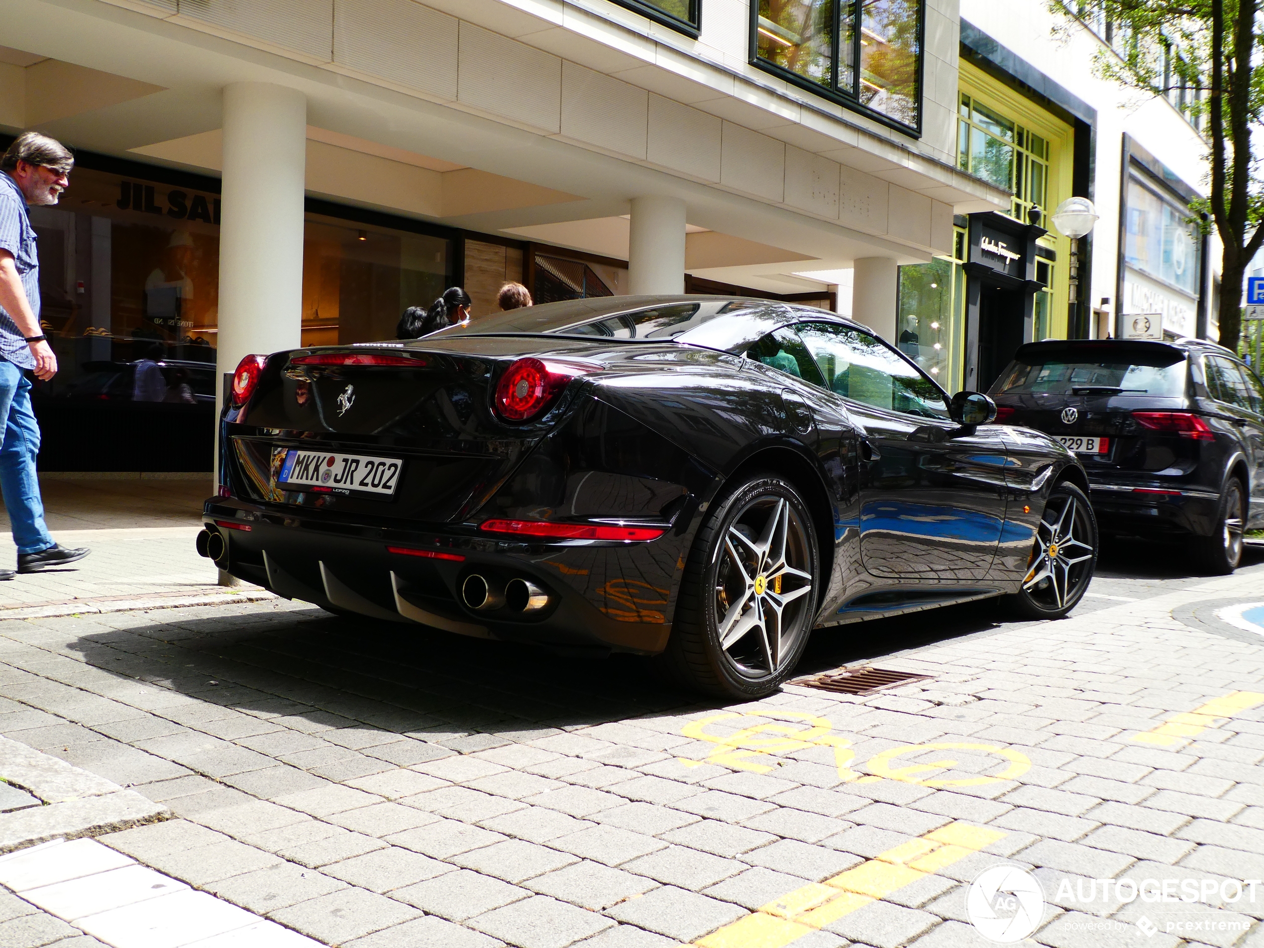 Ferrari California T