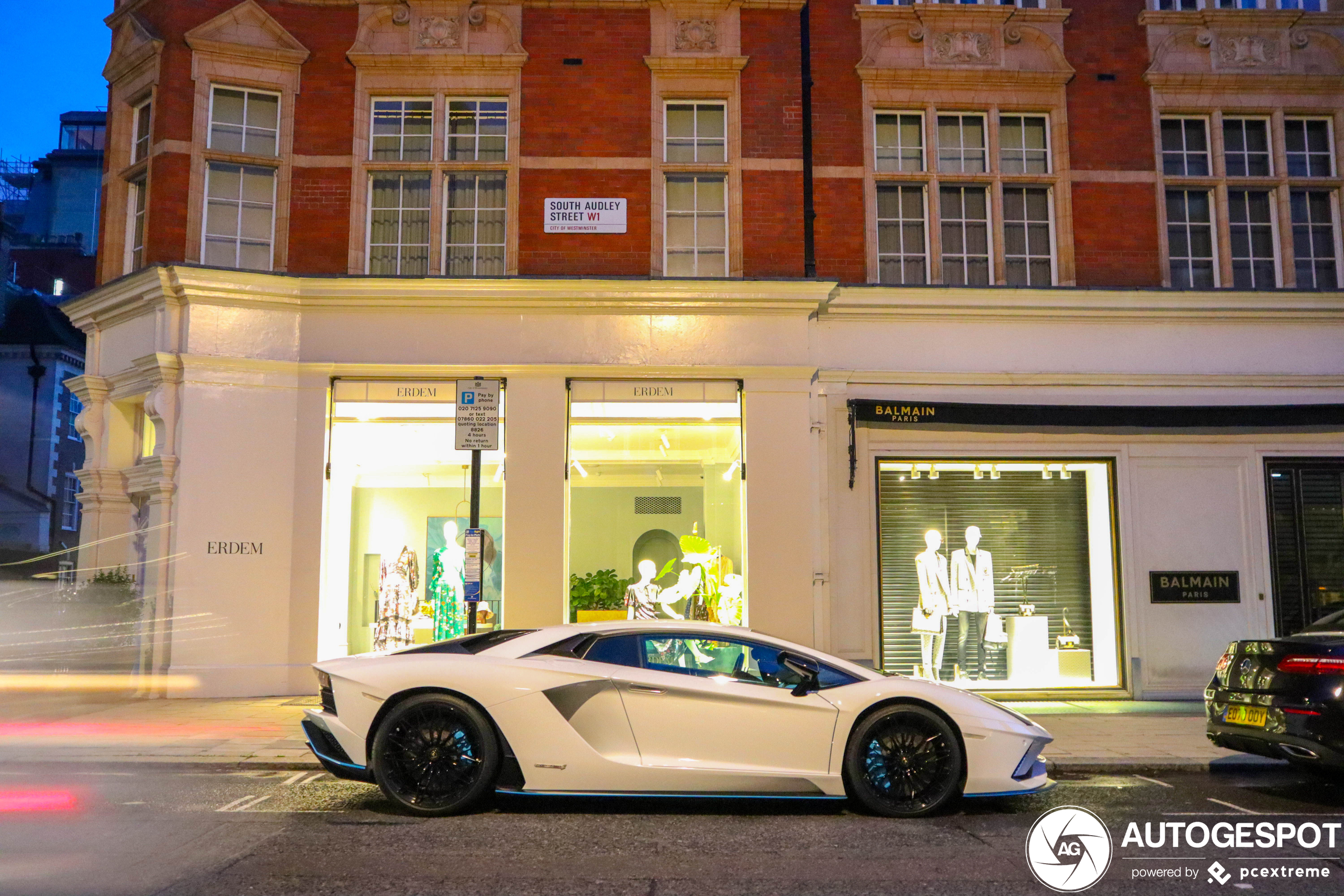 Lamborghini Aventador S LP740-4