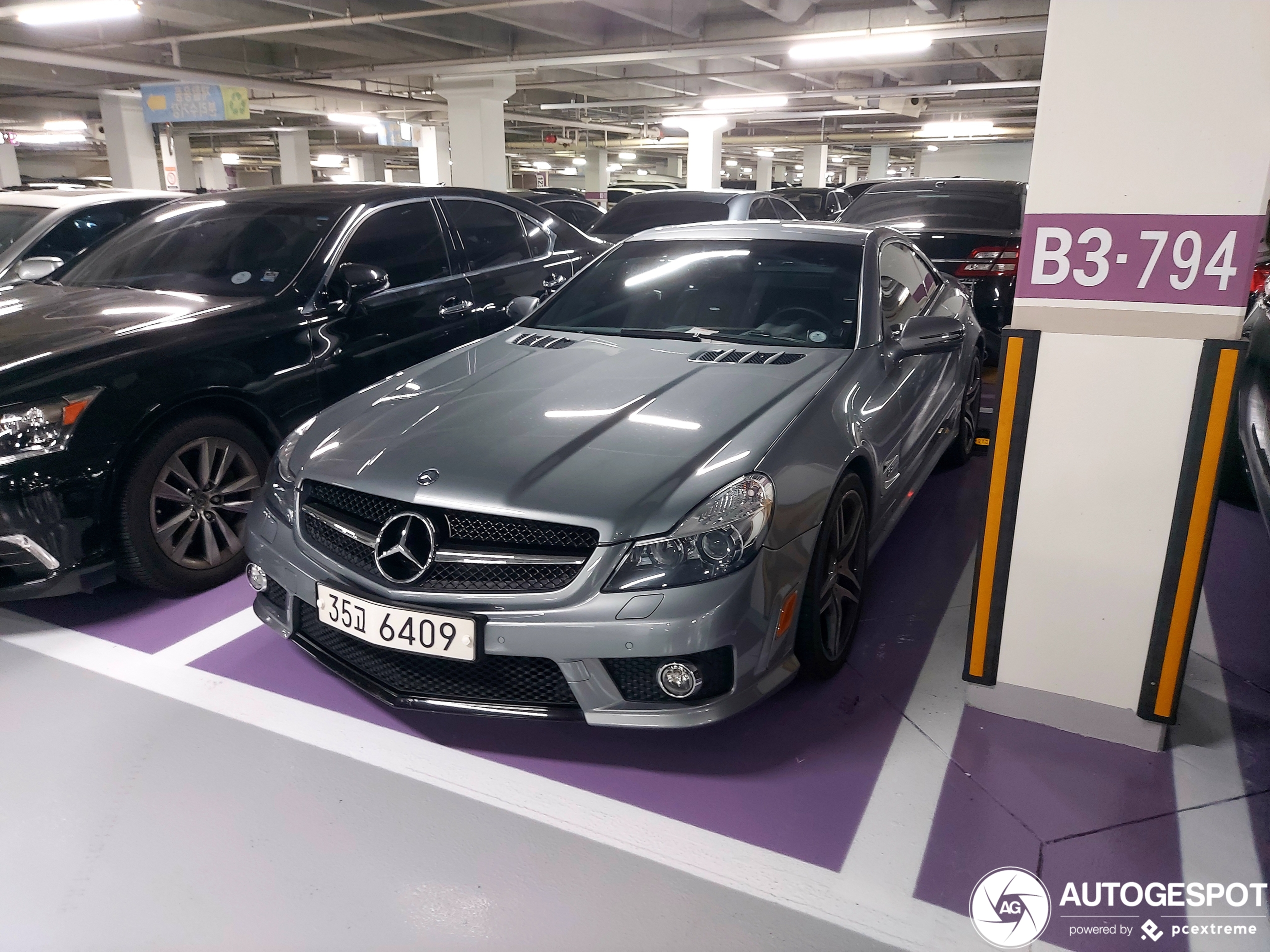 Mercedes-Benz SL 63 AMG